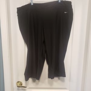 Nike Dry-Fit Relaxed Fit Crop/Capri Pants 3x